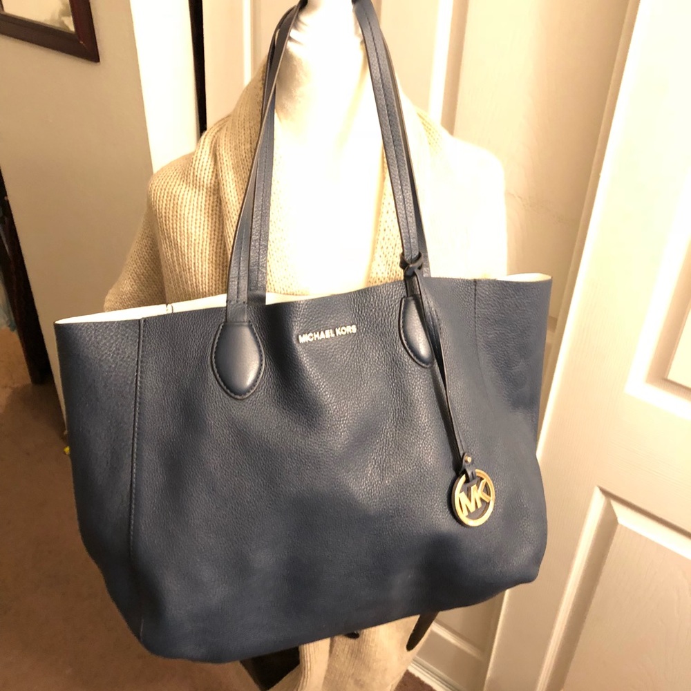 MK Michael Kors Leather Navy Blue Fulton Tote Bag - Picture 2 of 7